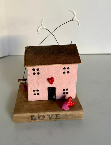 Peerie Love Cottage - by Emma Frame